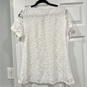 Women’s White Lace Short Sleeve Shirt. Size M. New With Tags!